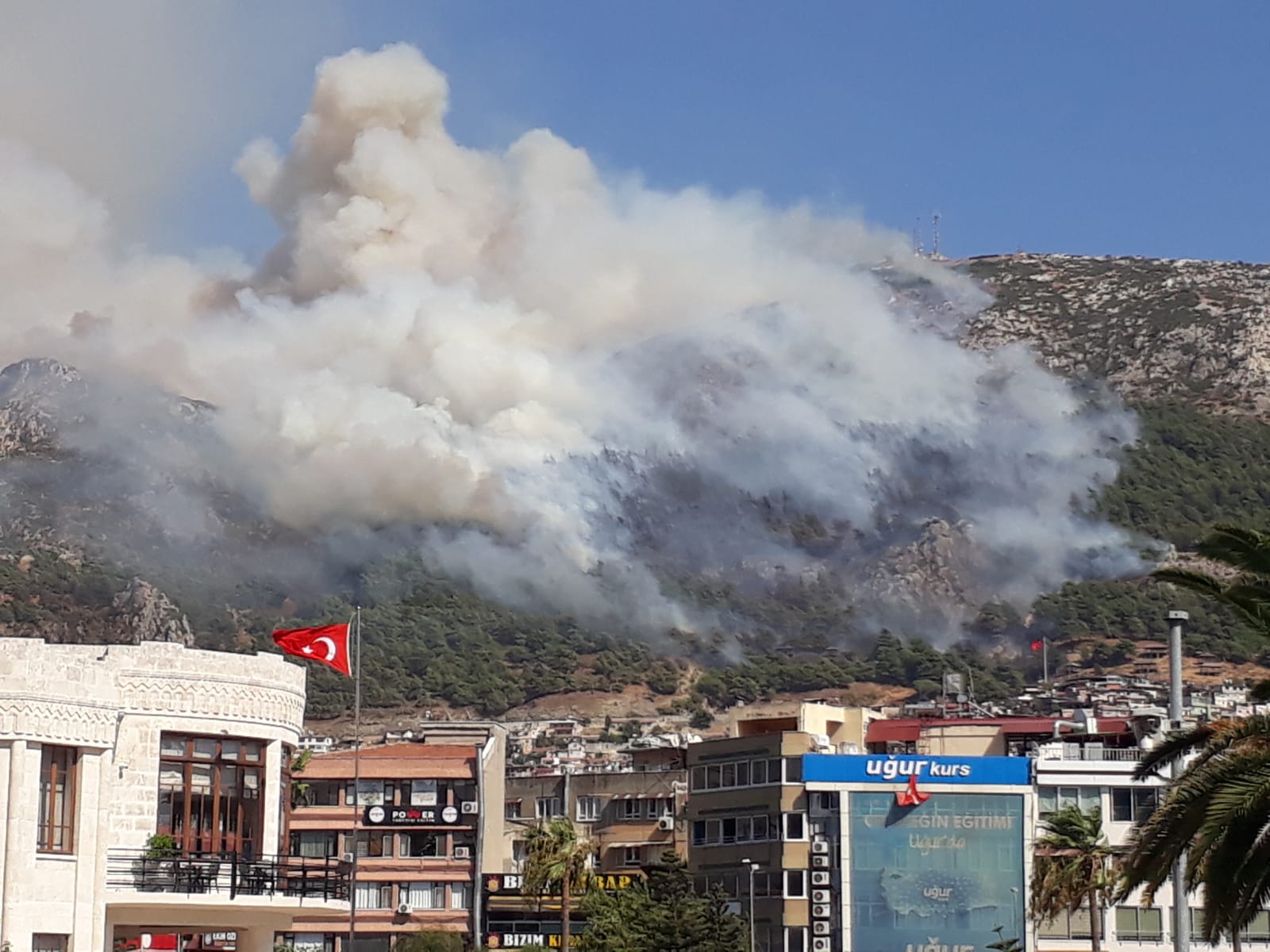 Hatay&#8217;da Büyük Yangın